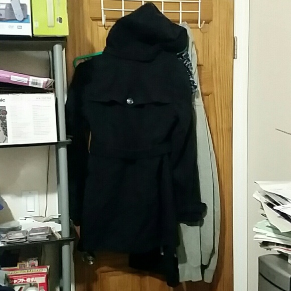 Black Coat - Picture 6 of 7